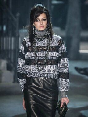 CHANEL 2016 Métiers d'Art GUIPURE LACE TRIMMED SWEATER PULLOVER, FR 36, US 4